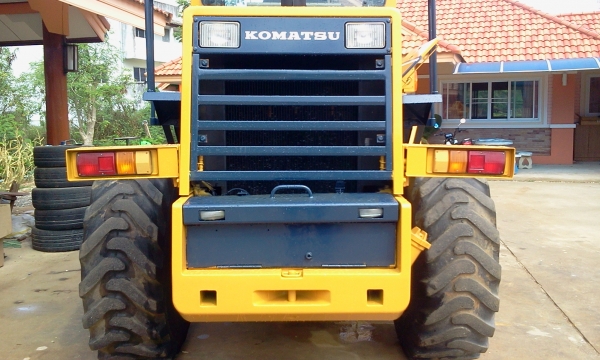 ขาย WA100-1  จากญี่ปุ่นแท้  เซอร์ วิส ครบ  จากศูนย์ โคมัสสุ พร้อม เล่ม ทะเบียน จัดไฟแนนท์ ได้   0856177640  กฤต ลำปาง