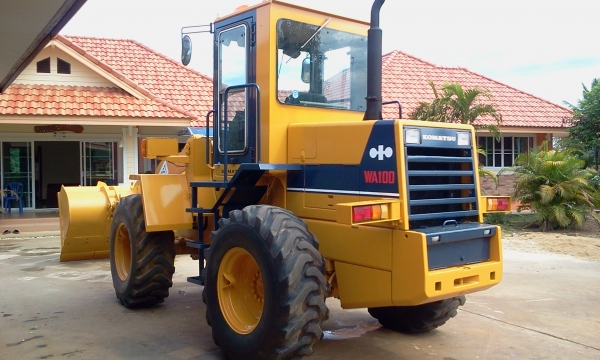 ขาย WA100-1  จากญี่ปุ่นแท้  เซอร์ วิส ครบ  จากศูนย์ โคมัสสุ พร้อม เล่ม ทะเบียน จัดไฟแนนท์ ได้   0856177640  กฤต ลำปาง