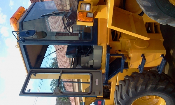 ขาย WA100-1  จากญี่ปุ่นแท้  เซอร์ วิส ครบ  จากศูนย์ โคมัสสุ พร้อม เล่ม ทะเบียน จัดไฟแนนท์ ได้   0856177640  กฤต ลำปาง