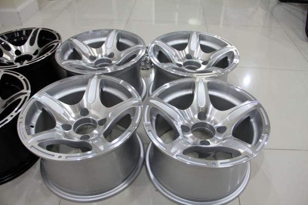 ขายล้อสำหรับทำล้อโต งานสวย แข็งแรง ได้มาตรฐาน ไม่ใช่ล้อATV