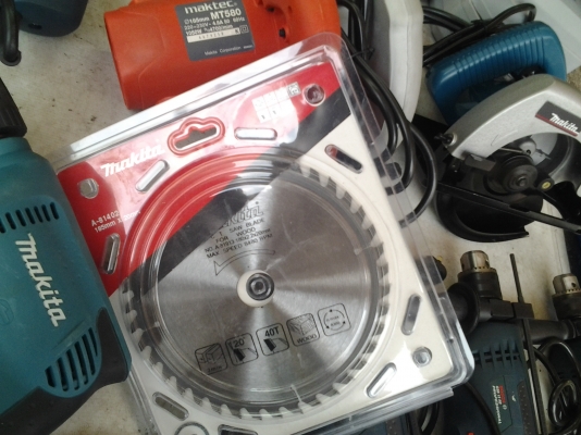 ขายเลื่อยวงเดือน7"มาร์เทคชลบุรี