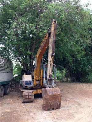 ขายรถแบคโฮ KOMATSU pc100-3