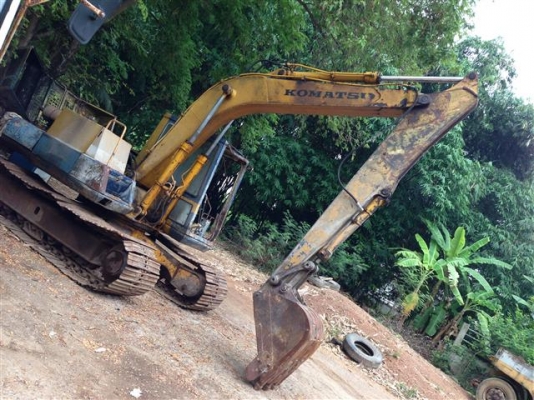 ขายรถแบคโฮ KOMATSU pc100-3