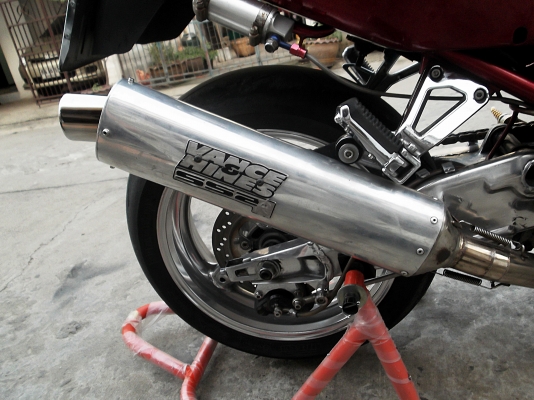 ขาย bandit 1100 inv. ครับ