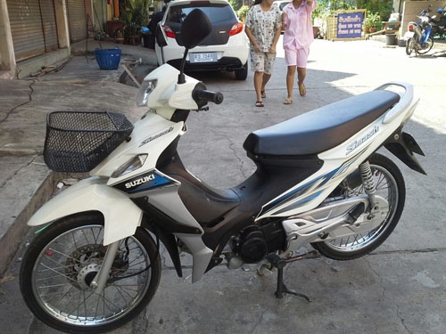 smash ปี 54 ตัวล่าสุด รถสวยมาก เกรด A เครื่องเดิม แน่นๆเงียบกริบ เอกสารครบ คุ้มค่ามากค่ะ