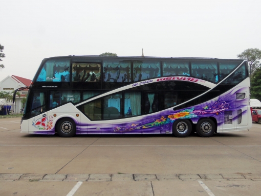 ขายบัสแอร์8ล้อ2ชั้นคลัทซี ช่วงล่าง+เครื่อง MITSUBISHI 10 น็อตแท้