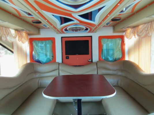 ขายบัสแอร์8ล้อ2ชั้นคลัทซี ช่วงล่าง+เครื่อง MITSUBISHI 10 น็อตแท้