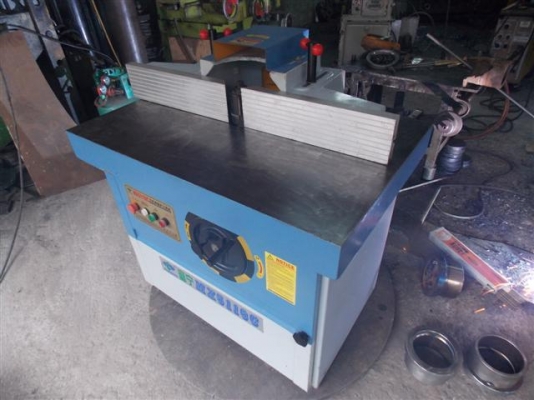 เครื่องจักรงานไม้เพลาตั้งรุ่น  MX5116C ใช้มาได้ไม่ถึง 5 เดือน