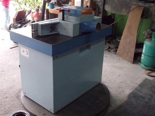 เครื่องจักรงานไม้เพลาตั้งรุ่น  MX5116C ใช้มาได้ไม่ถึง 5 เดือน