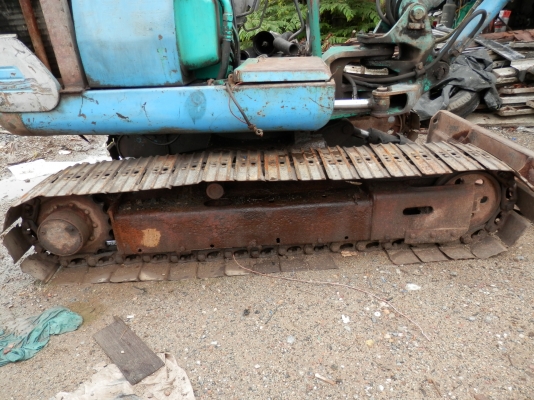 แบคโฮKOMATSU PC40-7 รถพร้อมใช้งาน ฝาครอบเครื่องไม่มี