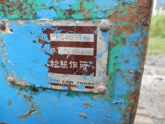 แบคโฮKOMATSU PC40-7 รถพร้อมใช้งาน ฝาครอบเครื่องไม่มี