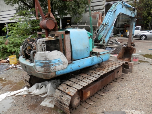 แบคโฮKOMATSU PC40-7 รถพร้อมใช้งาน ฝาครอบเครื่องไม่มี