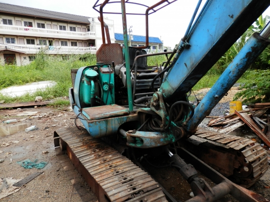 แบคโฮKOMATSU PC40-7 รถพร้อมใช้งาน ฝาครอบเครื่องไม่มี