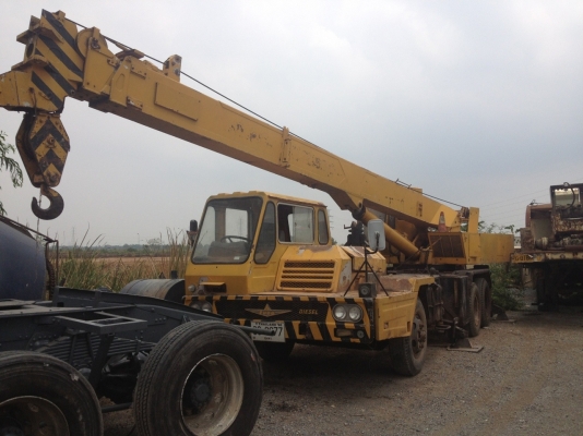 เครน P&amp;H 10 ล้อ ปั้ม 3 ตอน 20 ตัน สภาพพร้อมใช้งาน มีเล่มทะเบียน