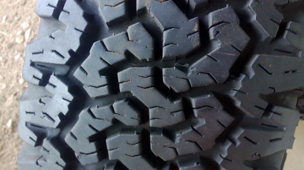 ยาง  BFall 265-70-16 ปี 09