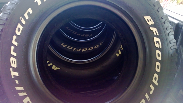 ยาง  BFall 265-70-16 ปี 09