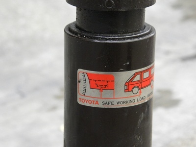 ขายแม่แรงรถตู้หัวจรวด ขายแม่แรงรถตู้หัวจรวด