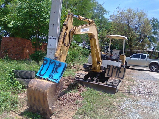 ขายด่วน..รถแบคโฮ ยันม่าร์ YB 451 UZ แบคโฮสวย เก่าญี่ปุ่นแท้ มีใบอินวอยล์.