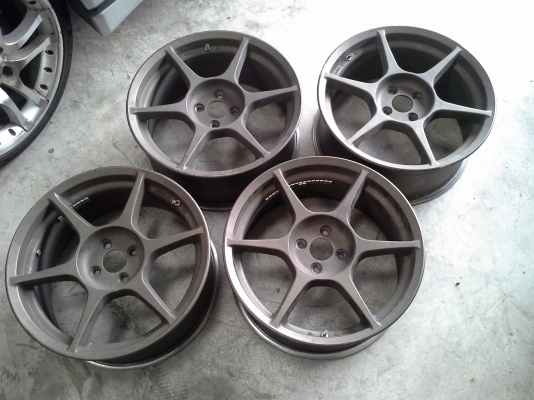 ขายล้อP1 ขอบ17 กว้าง7.5  4/100  ถูกๆ8500.-