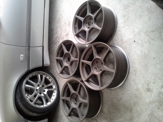 ขายล้อP1 ขอบ17 กว้าง7.5  4/100  ถูกๆ8500.-