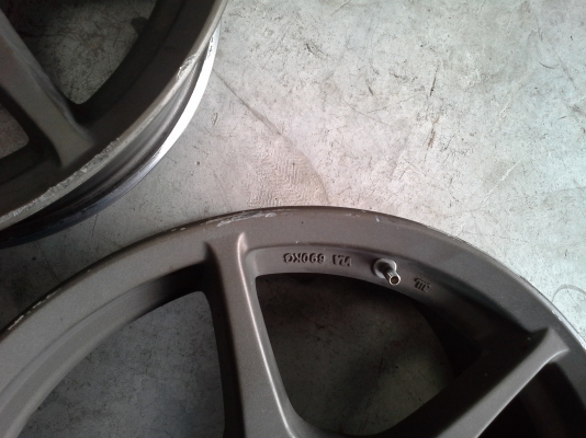 ขายล้อP1 ขอบ17 กว้าง7.5  4/100  ถูกๆ8500.-