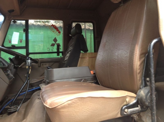 รถมิตซู 10 ล้อดั๊ม FN527 - TD  195 แรงม้า  สนใจติดต่อ 081 - 6079515