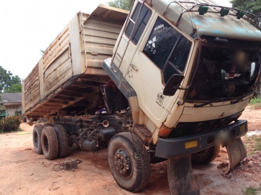 รถมิตซู 10 ล้อดั๊ม FN527 - TD  195 แรงม้า  สนใจติดต่อ 081 - 6079515