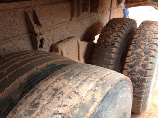 รถมิตซู 10 ล้อดั๊ม FN527 - TD  195 แรงม้า  สนใจติดต่อ 081 - 6079515