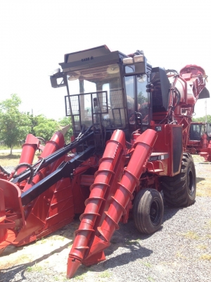 ขายรถตัดอ้อย ออสทอฟ ปี1999 ล้อยาง สภาพดี