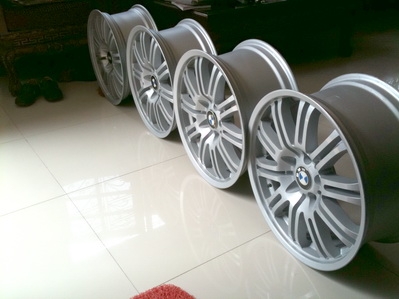 ล้อแม็กซ์ 18 นิ้ว BMW M3 กว้าง 8.5 ออฟ ET42 ขนาด 5รู120 ใส่บีเอ็มทุกรุ่นได้พอดี ล้อแม็กซ์ 18 นิ้ว BMW M3 กว้าง 8.5 ออฟ ET42 ขนาด 5รู120 ใส่บีเอ็มทุกรุ่นได้พอดี