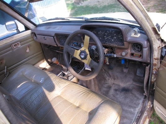 รถกระบะ ยี่ห้อ TOYOTA รถกระบะ ยี่ห้อ TOYOTA