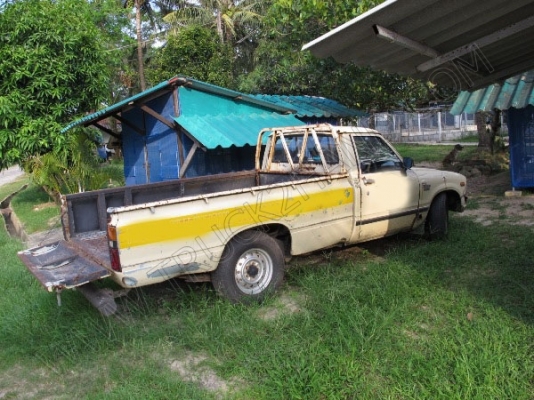 รถกระบะ ยี่ห้อ TOYOTA รถกระบะ ยี่ห้อ TOYOTA