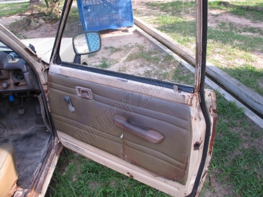 รถกระบะ ยี่ห้อ TOYOTA รถกระบะ ยี่ห้อ TOYOTA