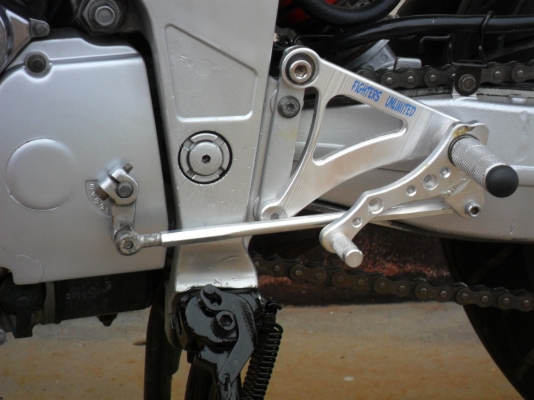 ขาย//แลก//เทริน //รถสตั้นสวย สวย  HONDA BROS  400    อินวอยค์  แต่งดูคาติ รูปเยอะ    56000