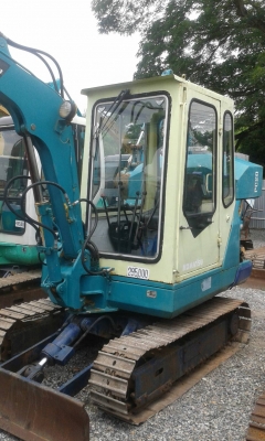 ต้องการขายรถขุดยี่ห้อkomatsu-PC20-3รถนอกนำเข้าจากญี่ปุ่น ต้องการขายรถขุดยี่ห้อkomatsu-PC20-3รถนอกนำเข้าจากญี่ปุ่น