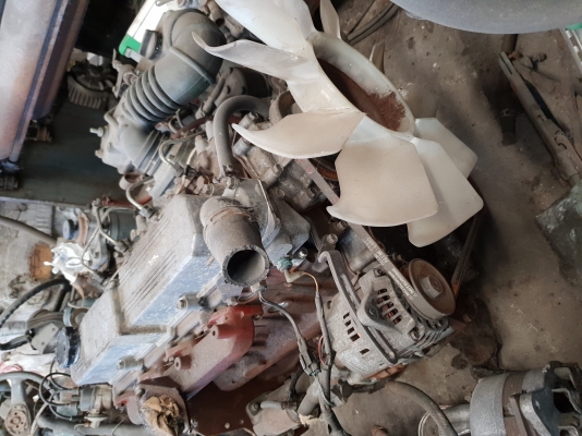 ขายเครื่องยนต์ มิตซู s4s รุ่นใหม่ปั๊มhydข้าง