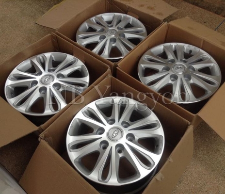 ล้อแม็กรถตู้ Hyundai H1 ขอบ16