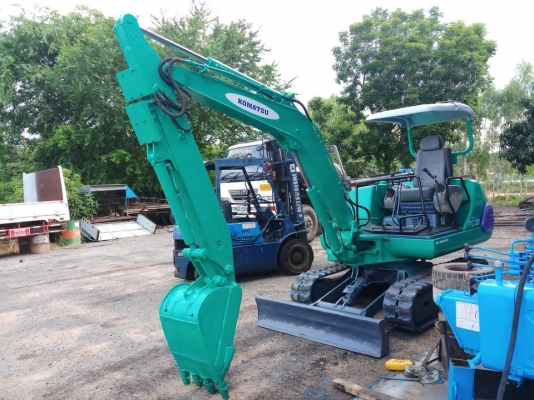 ขายแบคโฮเล็ก KOMATSU PC30รุ่น7