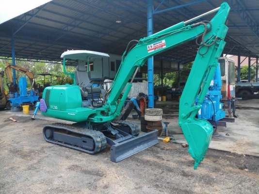 ขายแบคโฮเล็ก KOMATSU PC30รุ่น7