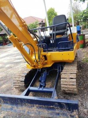 ขายแบคโฮเล็กKOMATSU PC30 รุ่น6 ขายแบคโฮเล็กKOMATSU PC30 รุ่น6