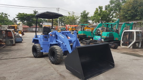 ขาย รถตัก TCM รุ่น 804 มือสองญี่ปุ่น เอวอ่อน ทำงานไว เกียร์ทอร์ค กระบวยใหญ่ สวยพร้อมใช้งาน  มือถือ 0818753444