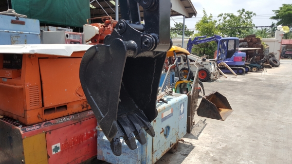 ขาย รถขุด YANMAR รุ่น YB251UZ- มือสองญี่ปุ่น แทรกเหล็ก สลัก บูทเอวแน่น 100\% สวยพร้อมใช้งาน มือถือ 0818753444 ขาย รถขุด YANMAR รุ่น YB251UZ- มือสองญี่ปุ่น แทรกเหล็ก สลัก บูทเอวแน่น 100\% สวยพร้อมใช้งาน มือถือ 0818753444