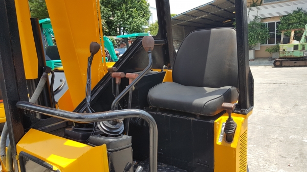 ขาย รถขุด YANMAR รุ่น B3 มือสองญี่ปุ่น แทรกเหล็ก สลัก บูทเอวแน่น 100\% สวยพร้อมใช้งาน มือถือ 0818753444 ขาย รถขุด YANMAR รุ่น B3 มือสองญี่ปุ่น แทรกเหล็ก สลัก บูทเอวแน่น 100\% สวยพร้อมใช้งาน มือถือ 0818753444