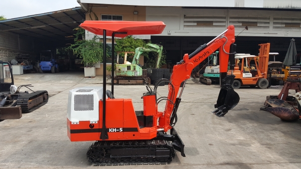 ขาย รถขุด KUBOTA รุ่น KH5 มือสองญี่ปุ่น แทรกเหล็ก สลัก บูทเอวแน่น 100\% สวยพร้อมใช้งาน (ขึ้นรถปิคอัพได้) มือถือ 0818753444