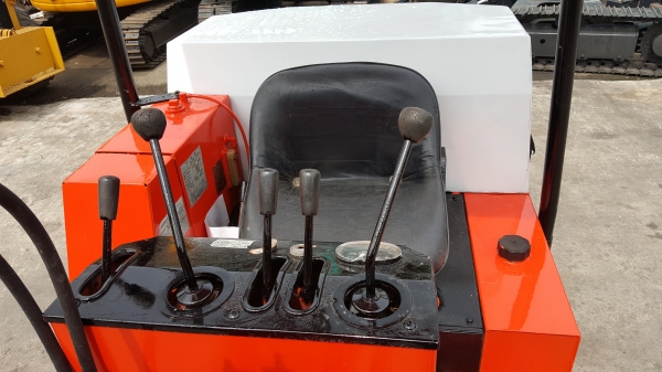 ขาย รถขุด KUBOTA รุ่น KH5 มือสองญี่ปุ่น แทรกเหล็ก สลัก บูทเอวแน่น 100\% สวยพร้อมใช้งาน (ขึ้นรถปิคอัพได้) มือถือ 0818753444