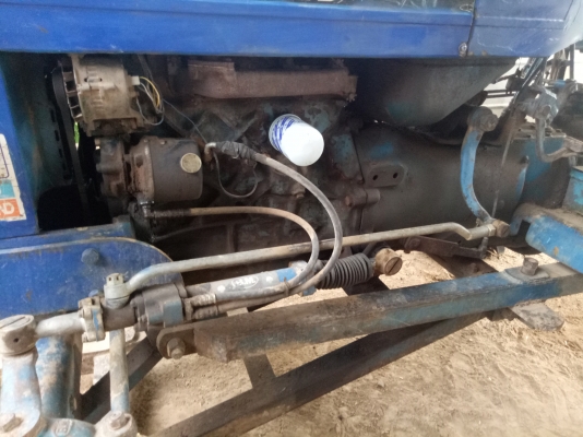 ขายฟอร์ดเสื้อลาย ปั้มกลม เพลาเดียวพร้อมอุปกรณ์ เล่มทะเบียน