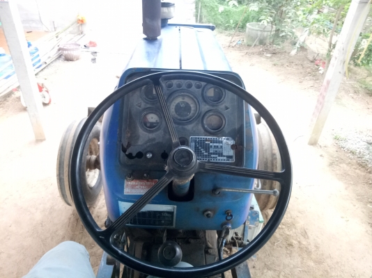 ขายฟอร์ดเสื้อลาย ปั้มกลม เพลาเดียวพร้อมอุปกรณ์ เล่มทะเบียน