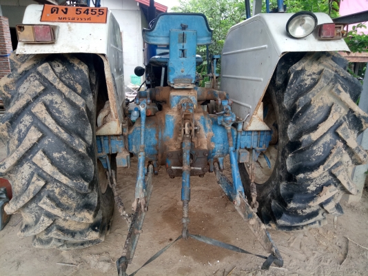 ขายฟอร์ดเสื้อลาย ปั้มกลม เพลาเดียวพร้อมอุปกรณ์ เล่มทะเบียน