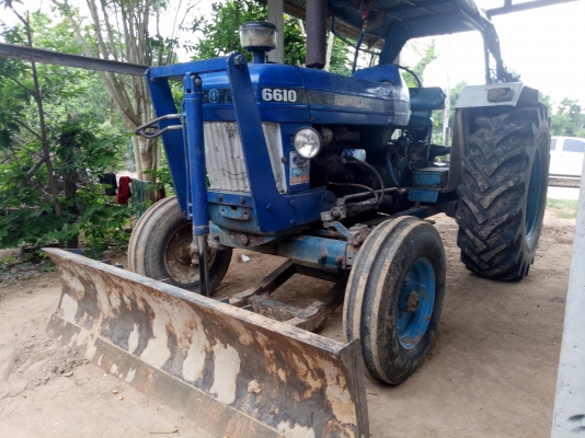 ขายฟอร์ดเสื้อลาย ปั้มกลม เพลาเดียวพร้อมอุปกรณ์ เล่มทะเบียน