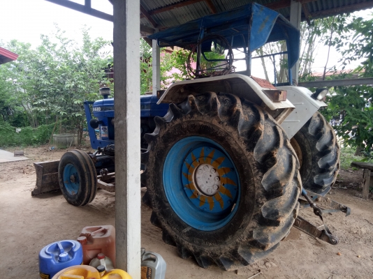 ขายฟอร์ดเสื้อลาย ปั้มกลม เพลาเดียวพร้อมอุปกรณ์ เล่มทะเบียน